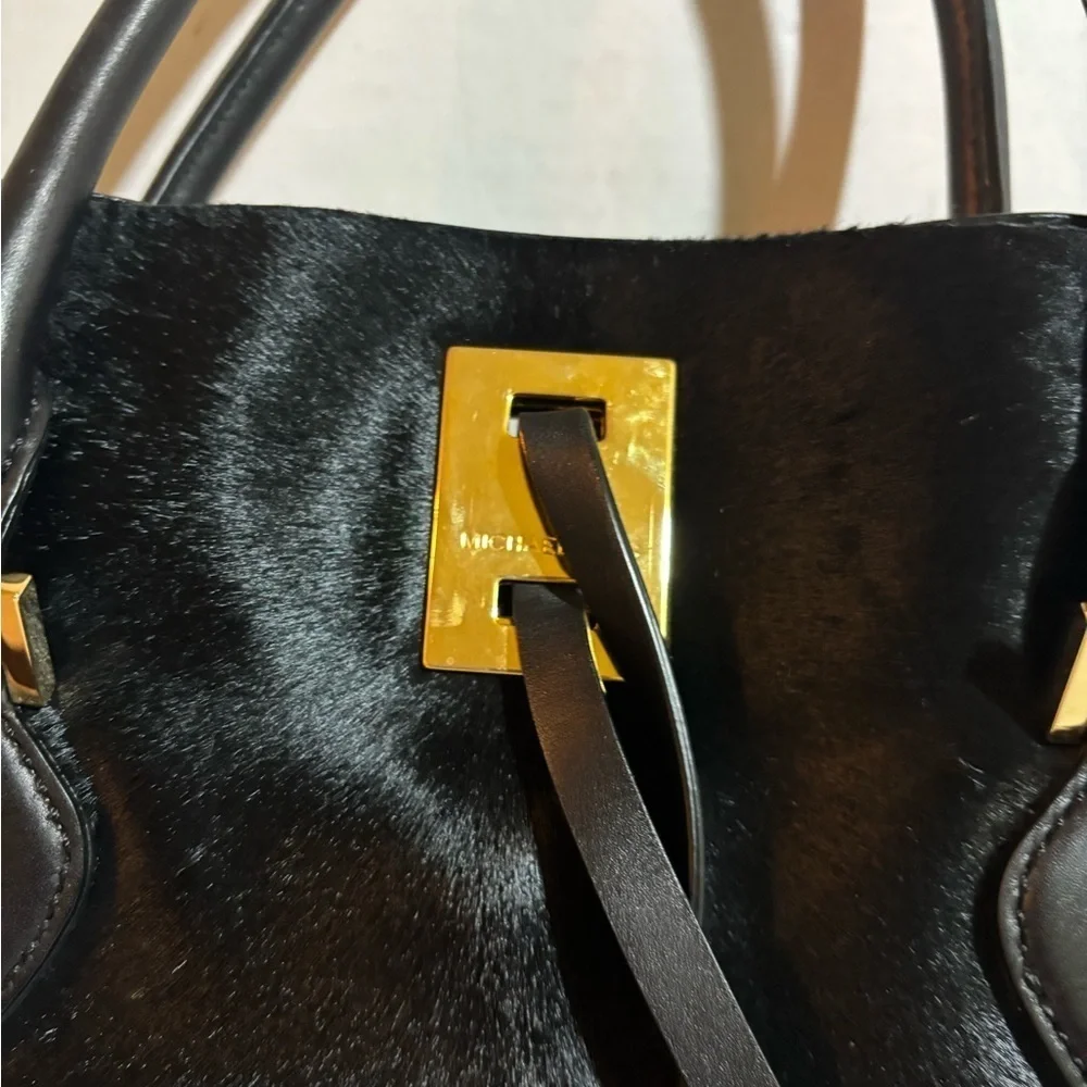 Michael kors calfskin hair/ leather Elegant Black Leather Tote Bag